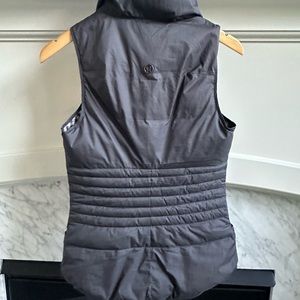 Lululemon fitted puffer vest
